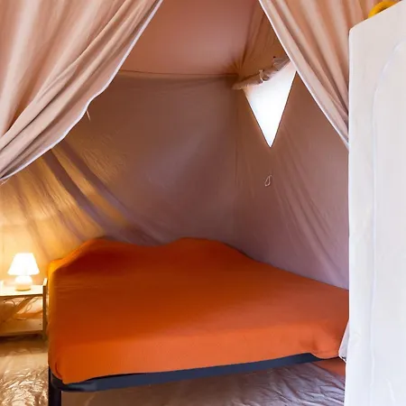 Camping Les Dauphins サン・シル・シュル・メール